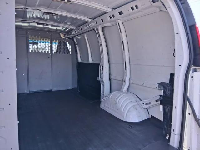 2022 Chevrolet Express Cargo Van RWD 2500 Regular Wheelbase WT