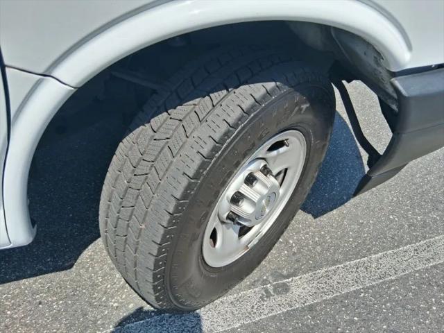 2022 Chevrolet Express Cargo Van RWD 2500 Regular Wheelbase WT