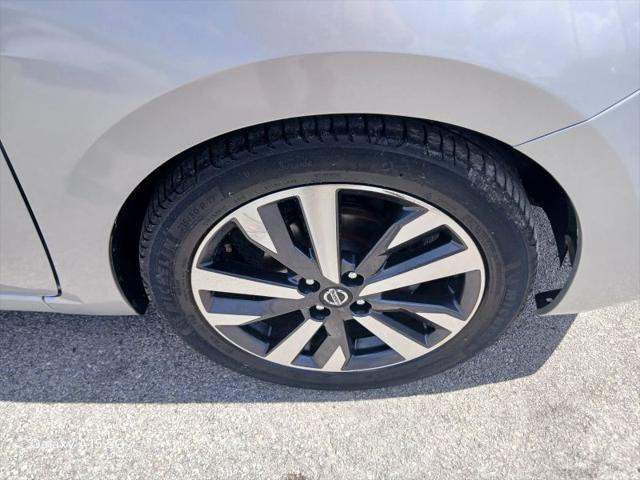 2020 Nissan Versa SR Xtronic CVT