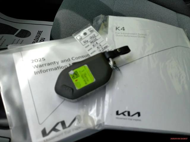 2025 Kia K4 LXS
