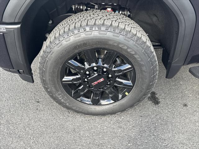2026 GMC Sierra 2500HD Crew Cab, Standard Bed, AT4, 4WD