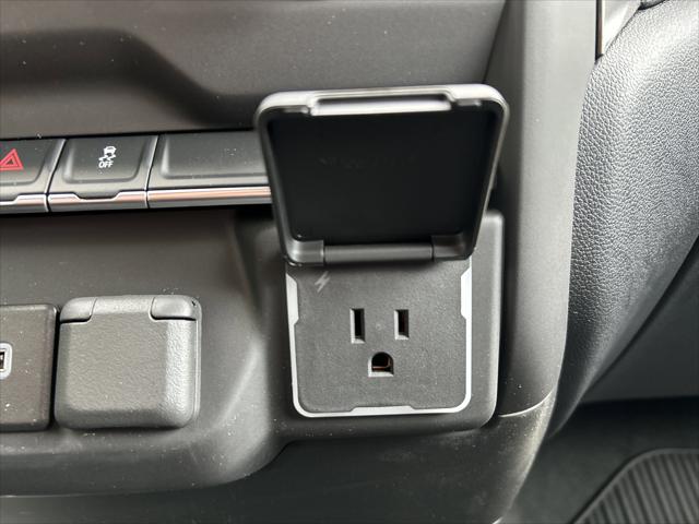 2026 Chevrolet Silverado 1500 4WD Crew Cab Short Bed Custom