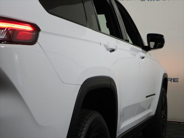 2026 Jeep Grand Cherokee L Altitude 4x4