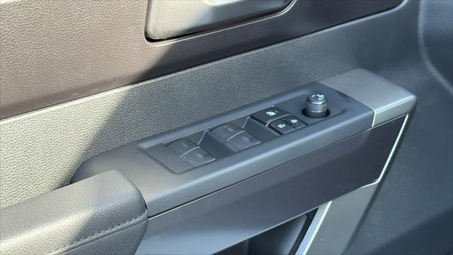 2026 Toyota Tundra SR5 CrewMax 5.5' Bed