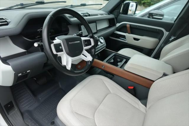2023 Land Rover Defender 110 SE