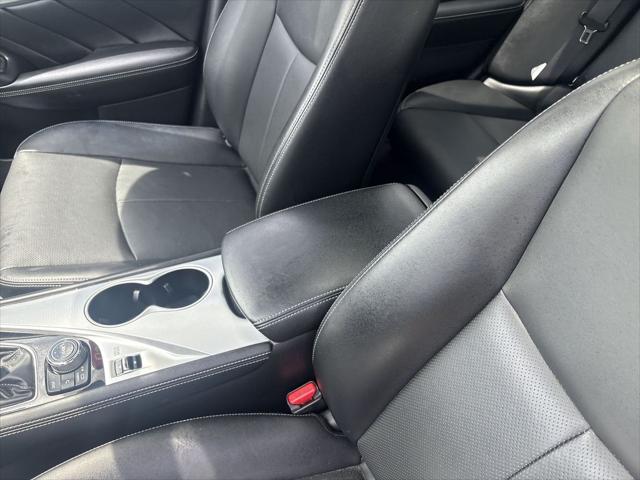 2023 INFINITI Q50 LUXE AWD