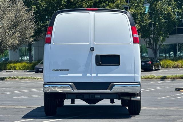 2026 Chevrolet Express Cargo Van 2500 Regular Wheelbase, WT, RWD