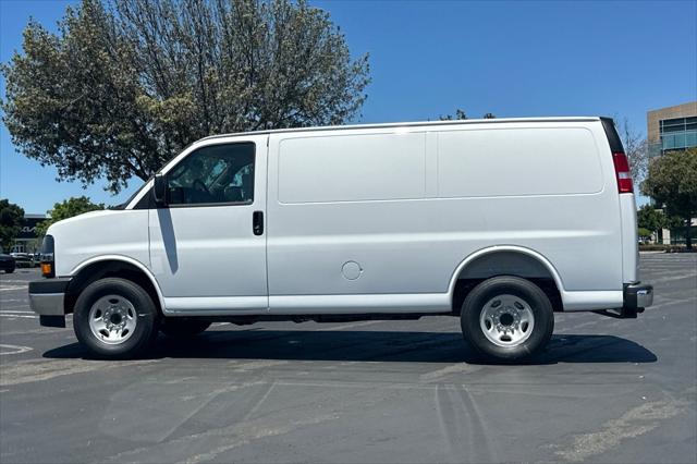 2026 Chevrolet Express Cargo Van 2500 Regular Wheelbase, WT, RWD
