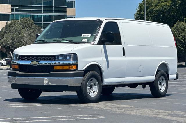 2026 Chevrolet Express Cargo Van 2500 Regular Wheelbase, WT, RWD