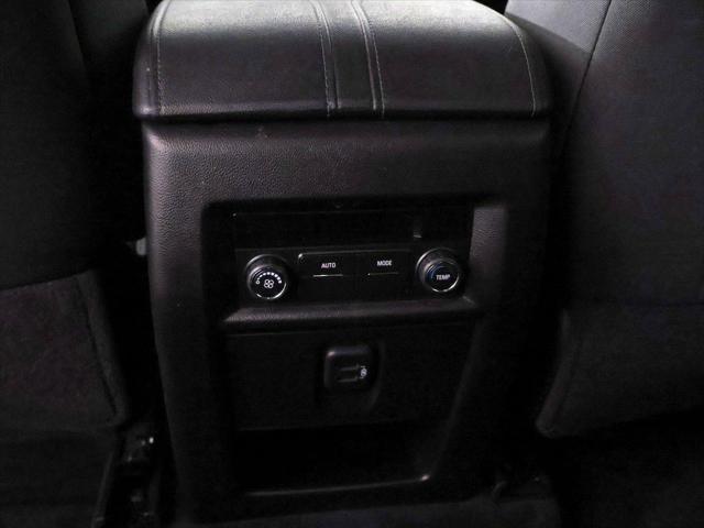 2023 Chevrolet Traverse FWD LT Cloth