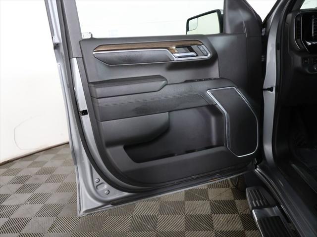 2023 Chevrolet Silverado 1500 4WD Crew Cab Short Bed LT with 2FL