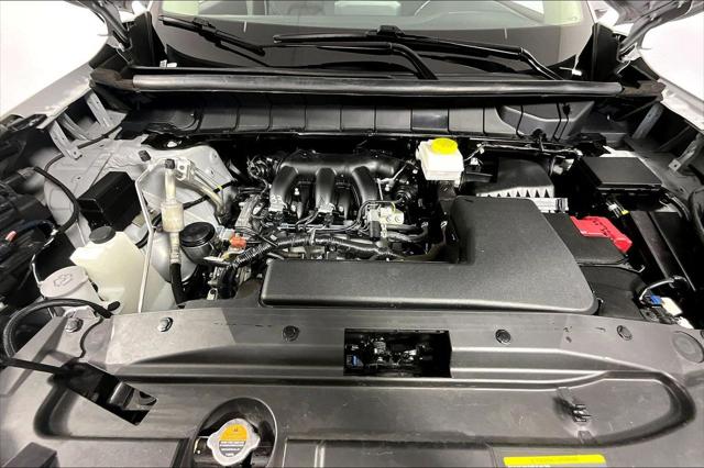 2025 Nissan Pathfinder SV - Photo 9