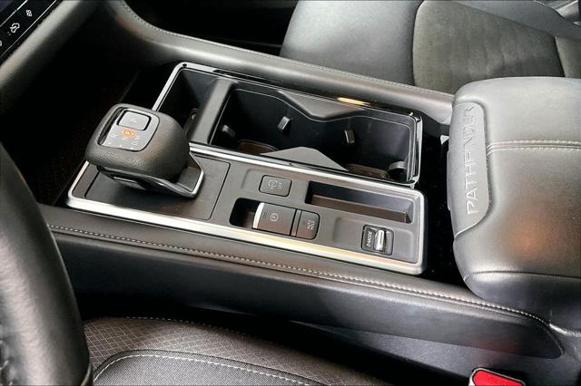 2025 Nissan Pathfinder SV - Photo 17