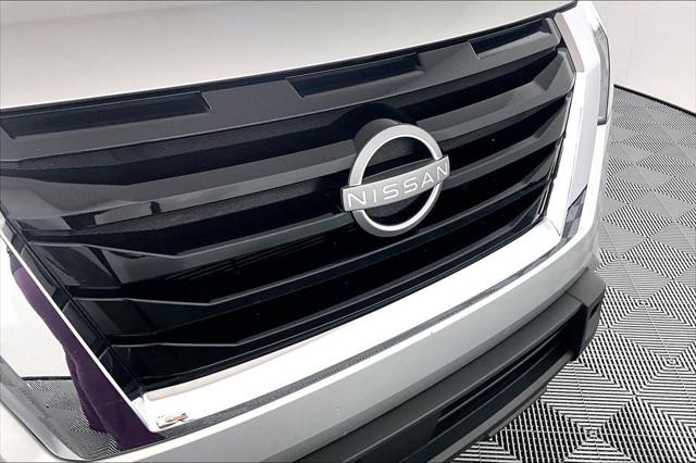 2025 Nissan Pathfinder SV - Photo 31