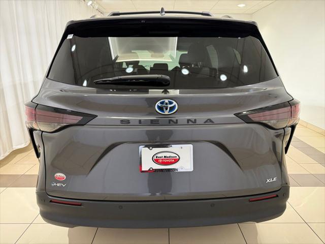 2025 Toyota Sienna XLE