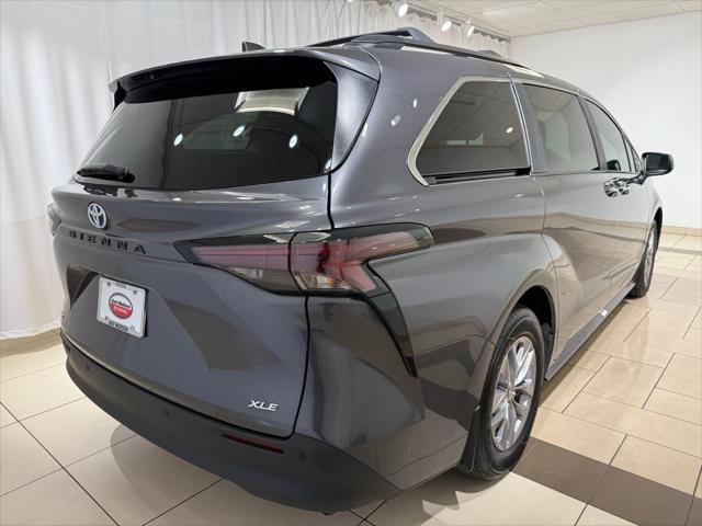 2025 Toyota Sienna XLE