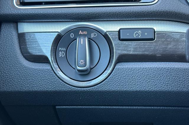 2017 Volkswagen Passat 1.8T SE