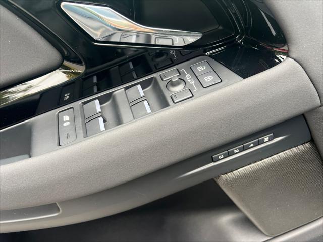 2025 Land Rover Range Rover Evoque Dynamic SE