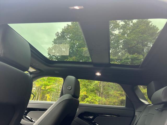 2025 Land Rover Range Rover Evoque Dynamic SE
