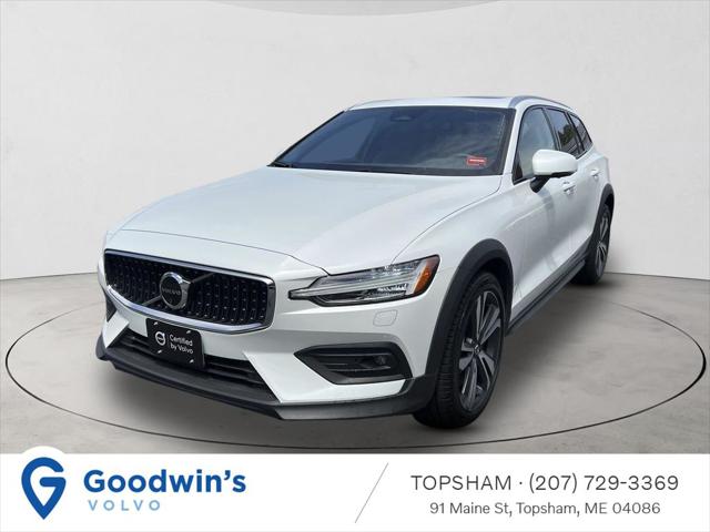 2025 Volvo V60 Cross Country Plus, B5 AWD Gas (mild hybrid) for sale in Topshan , ME