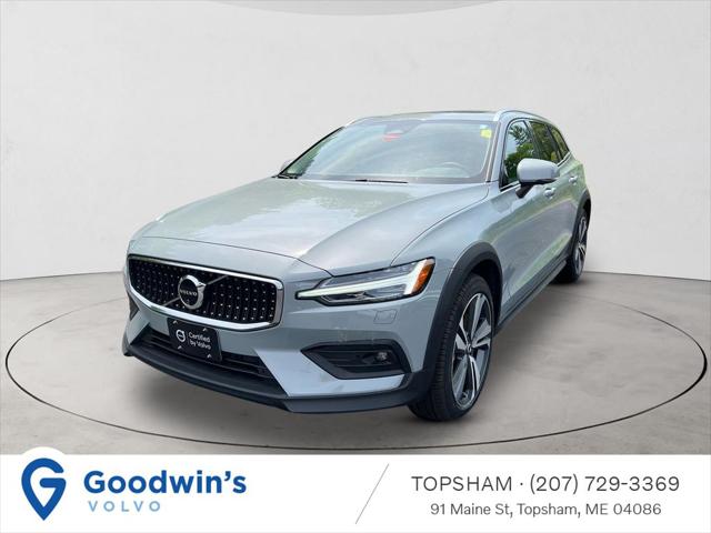 2025 Volvo V60 Cross Country Plus, B5 AWD Gas (mild hybrid) for sale in Topshan , ME