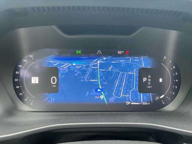 2024 Volvo XC40 B5 Plus Dark Theme