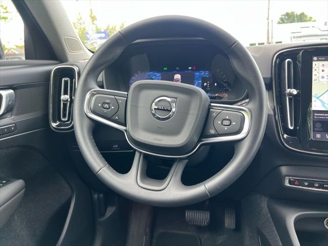 2024 Volvo XC40 B5 Plus Dark Theme