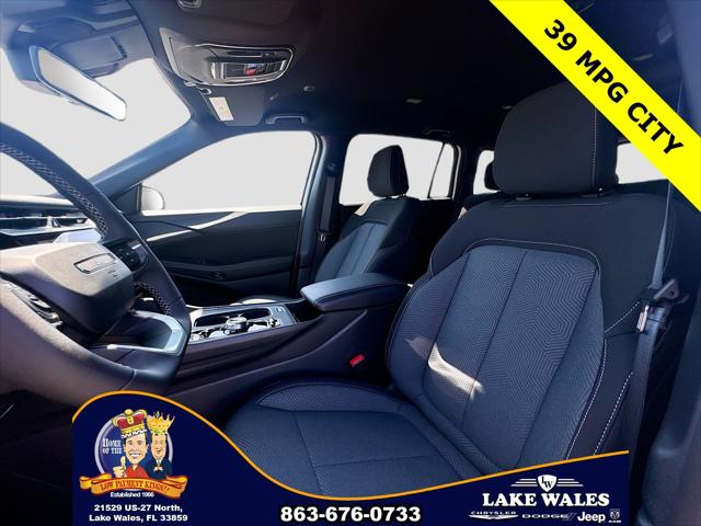 2026 Jeep Cherokee Laredo