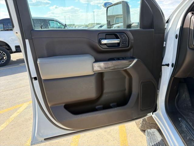 2022 Chevrolet Silverado 2500HD 4WD Crew Cab Standard Bed LTZ