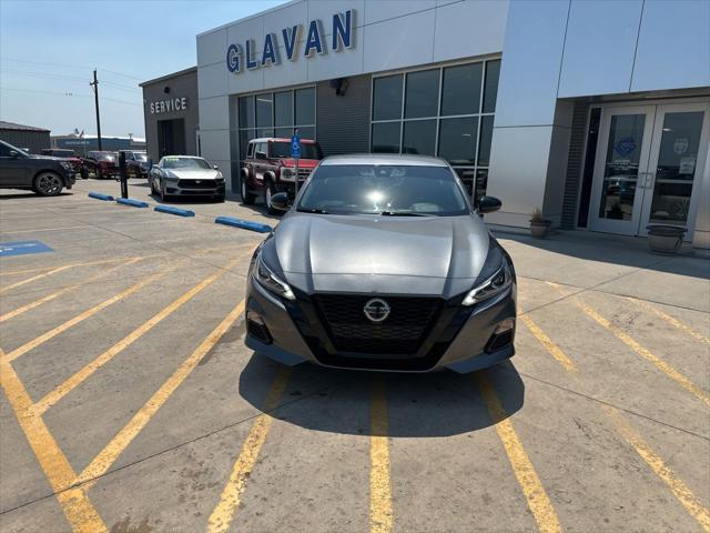 2022 Nissan Altima SR FWD