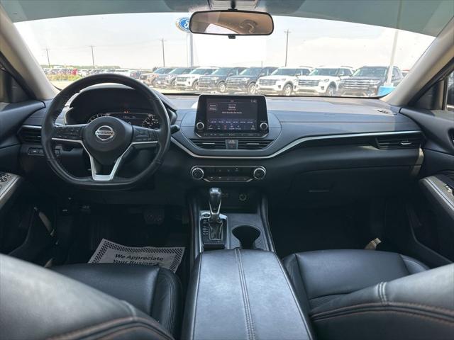 2022 Nissan Altima SR FWD