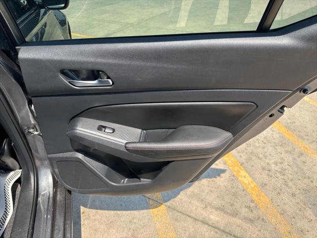 2022 Nissan Altima SR FWD