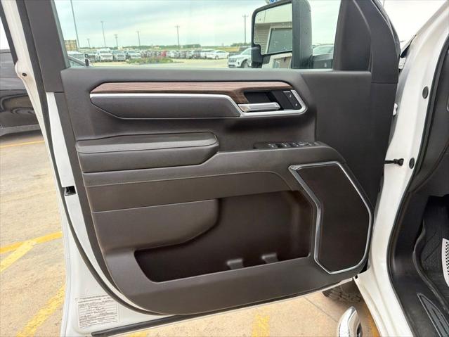 2025 Chevrolet Silverado 2500HD 4WD Crew Cab Standard Bed LT
