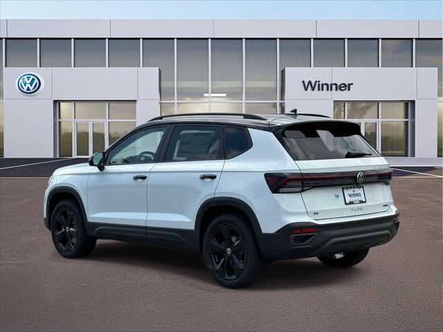 2026 Volkswagen Taos SE Black
