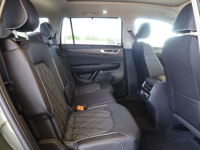 2025 Volkswagen Atlas 2.0T SEL Premium R-Line