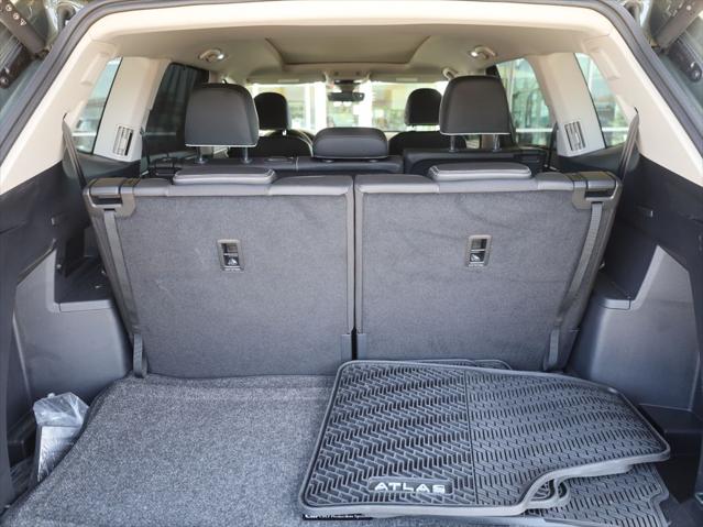 2025 Volkswagen Atlas 2.0T SEL Premium R-Line