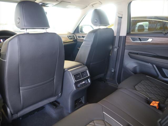 2025 Volkswagen Atlas 2.0T SEL Premium R-Line