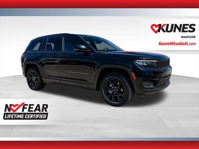 2024 Jeep Grand Cherokee Altitude 4x4 for sale in Madison, WI