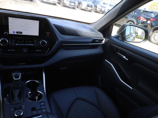 2025 Toyota Highlander XSE
