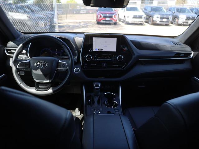 2025 Toyota Highlander XSE
