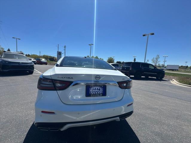 2023 Nissan Maxima SL