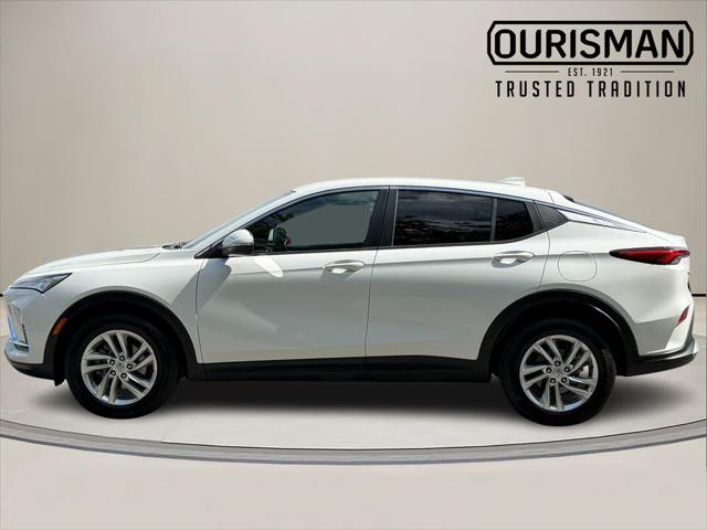 2025 Buick NV Preferred FWD