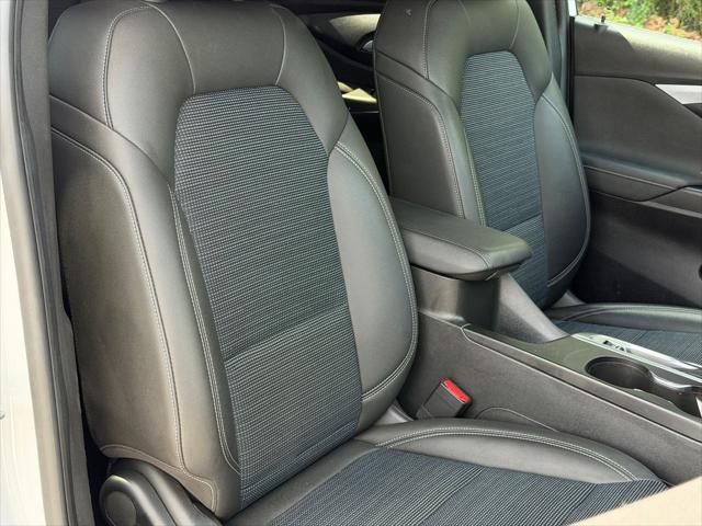 2025 Buick NV Preferred FWD