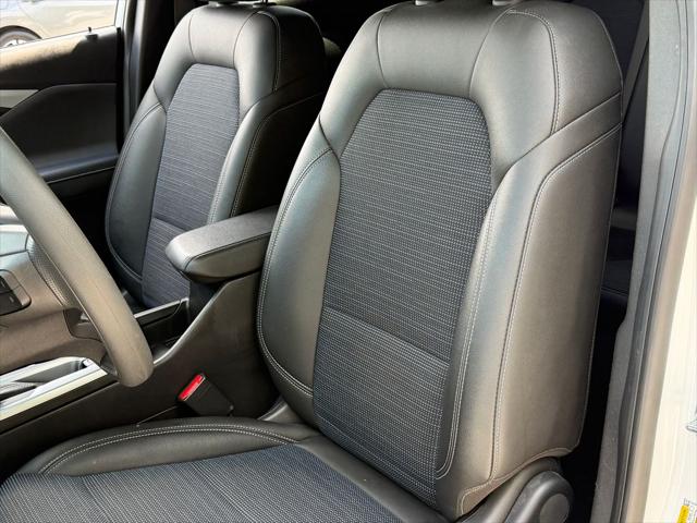 2025 Buick NV Preferred FWD