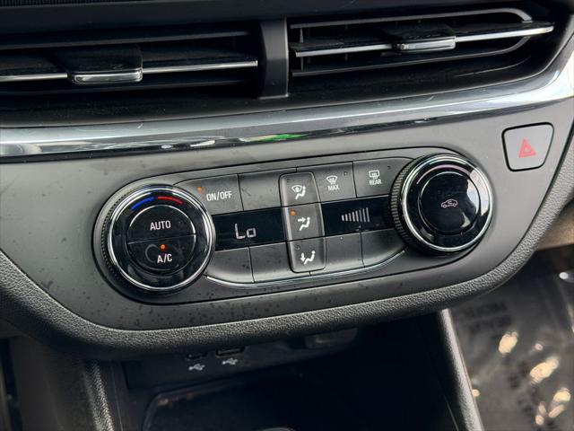 2025 Buick NV Preferred FWD