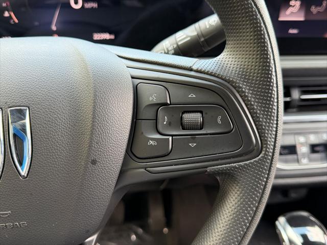 2025 Buick NV Preferred FWD