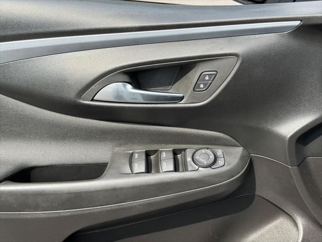 2025 Buick NV Preferred FWD