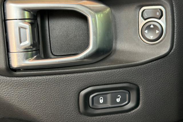2024 Jeep Wrangler 4-Door Sahara 4x4