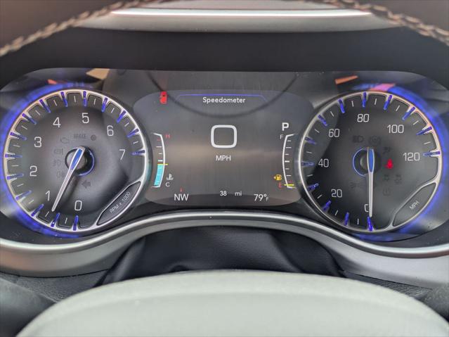 2027 Chrysler Pacifica Select