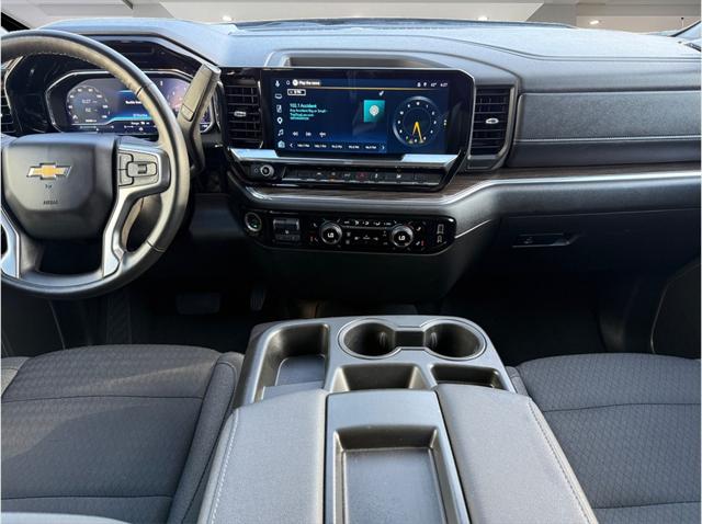2025 Chevrolet Silverado 1500 4WD Crew Cab Standard Bed LT